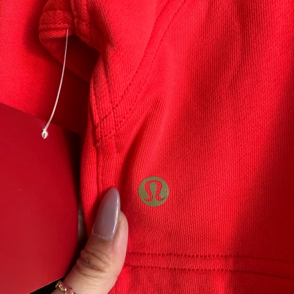 *RARE* NWT Lululemon All Yours Cropped Crew *Lunar New Year | Love Red, Sz 4 - Picture 8 of 8